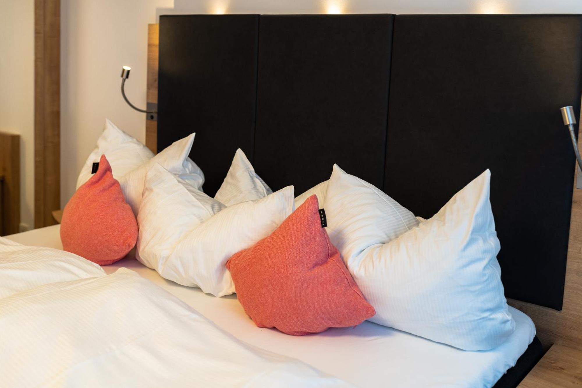 Hotel Zur Traube Uerzig Room photo